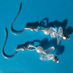 Clear rock and pearl dangle earrings